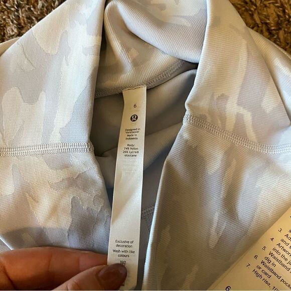 Lululemon Wunder Under HR Short 10" - Picture 9 of 9